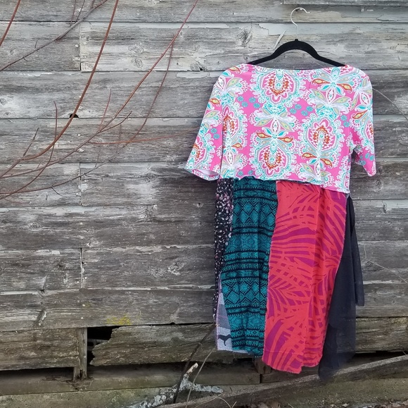 Dog print boho Tunic Upcycled - Picture 2 of 7